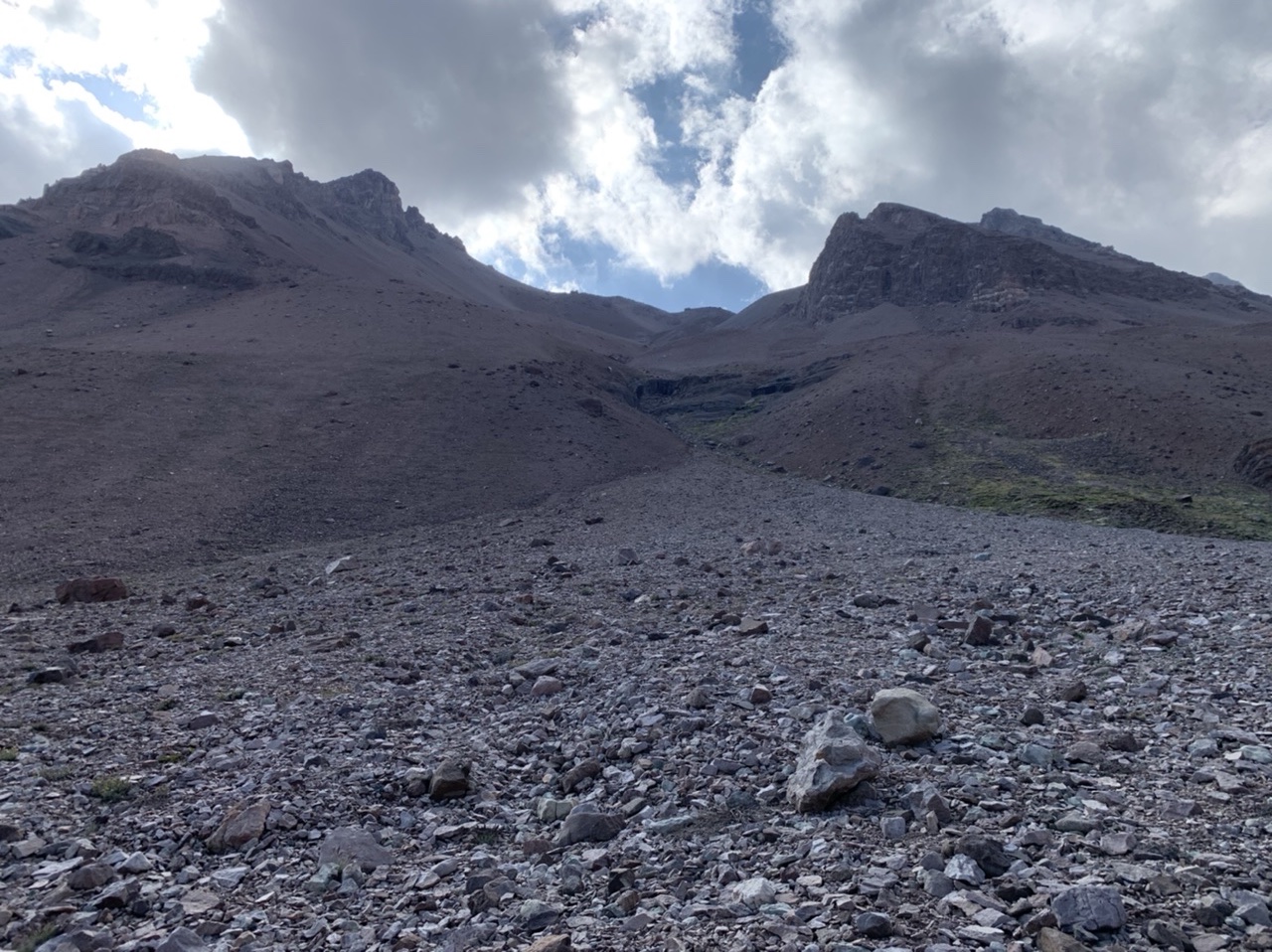 Salida de trekking Travesía Piedra Numerada – Ovnipuerto – Cerro Pintor – 25 de febrero
